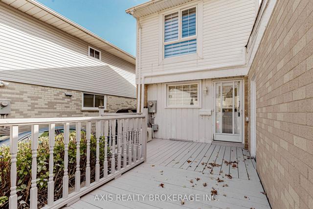 25 Jackman Dr, House attached with 3 bedrooms, 2 bathrooms and 3 parking in Brampton ON | Image 12