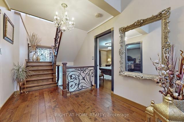 60 Rosemount Dr, House detached with 5 bedrooms, 7 bathrooms and 4 parking in Toronto ON | Image 37