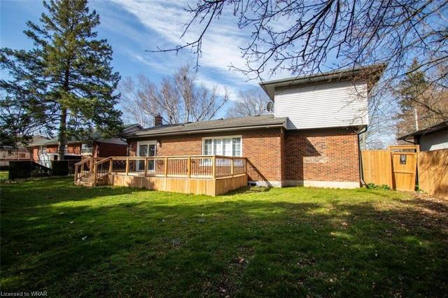 19 Grace Avenue, House detached with 3 bedrooms, 2 bathrooms and 3 parking in Brantford ON | Image 12