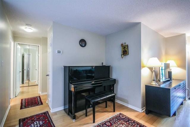 212 - 225 Davenport Rd, Condo with 2 bedrooms, 2 bathrooms and 1 parking in Toronto ON | Image 20