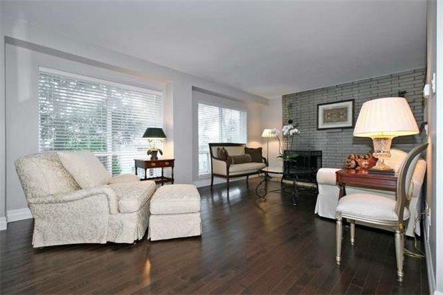 T.H #6 - 91 Rameau Dr, Townhouse with 3 bedrooms, 2 bathrooms and 2 parking in Toronto ON | Image 4