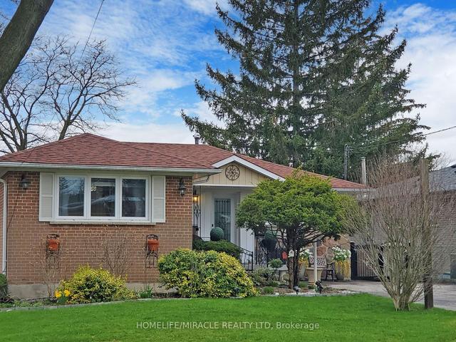 86 Coral Gable Dr, House detached with 3 bedrooms, 2 bathrooms and 6 parking in Toronto ON | Image 12