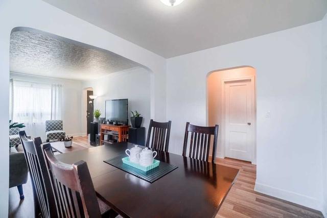941 Islington Ave, House detached with 2 bedrooms, 1 bathrooms and 4 parking in Toronto ON | Image 3