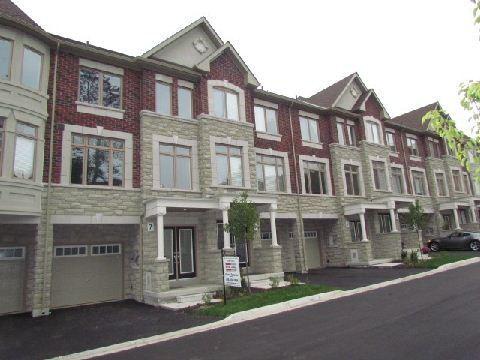 th 7 - 8469 Islington Ave, House attached with 3 bedrooms, 3 bathrooms and 2 parking in Vaughan ON | Image 2