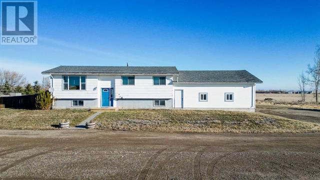 53029 Rr 224, House detached with 4 bedrooms, 2 bathrooms and null parking in Cardston County AB | Image 1