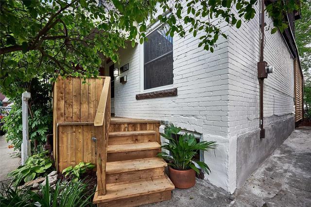 10 Archer St, House semidetached with 3 bedrooms, 2 bathrooms and 0 parking in Toronto ON | Image 1