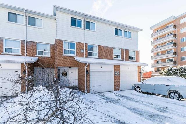 8 - 237 Steel St, Townhouse with 3 bedrooms, 2 bathrooms and 1 parking in Barrie ON | Image 1