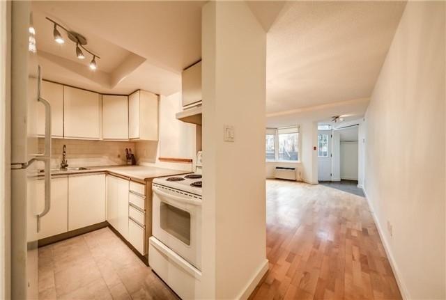 596a Wellington St, Townhouse with 1 bedrooms, 1 bathrooms and 1 parking in Toronto ON | Image 10