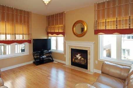 29 Catalpa Cres, House detached with 4 bedrooms, 4 bathrooms and 4 parking in Vaughan ON | Image 6