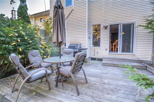 59 Kathleen Crescent, Townhouse with 3 bedrooms, 3 bathrooms and 3 parking in Ottawa ON | Image 30