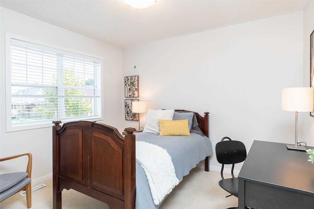 1012 Barclay Circ, House semidetached with 3 bedrooms, 3 bathrooms and 2 parking in Milton ON | Image 11
