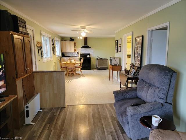 51 Hwy 522 S, House detached with 2 bedrooms, 1 bathrooms and 5 parking in Powassan ON | Image 3