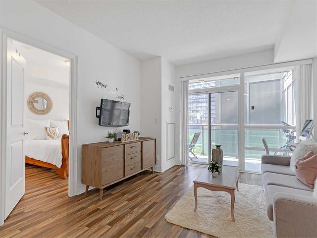 402 - 16 Brookers Lane, Condo with 1 bedrooms, 1 bathrooms and 1 parking in Toronto ON | Image 7