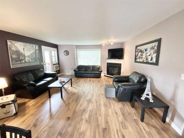 304 - 9307 62nd Ave, Condo with 2 bedrooms, 2 bathrooms and 0 parking in Osoyoos BC | Image 1