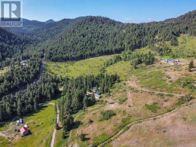 842 Grand Oro Road, House detached with 3 bedrooms, 2 bathrooms and 20 parking in Okanagan Similkameen G BC | Image 3