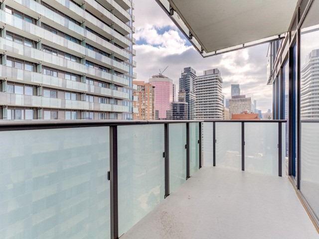 1502 - 65 St Mary St, Condo with 2 bedrooms, 2 bathrooms and 1 parking in Toronto ON | Image 19