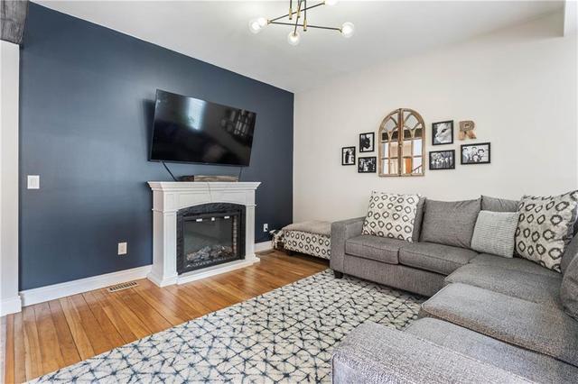 1059 Colborne Street E, House detached with 3 bedrooms, 2 bathrooms and 16 parking in Brant ON | Image 14