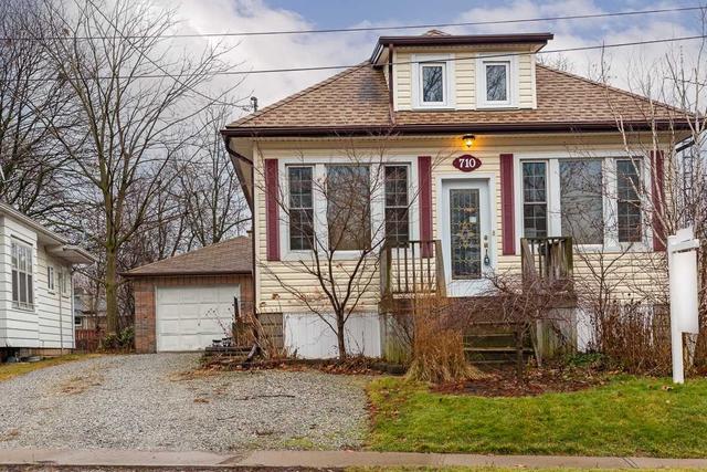 710 Niagara St, House detached with 3 bedrooms, 1 bathrooms and 6 parking in St. Catharines ON | Image 1