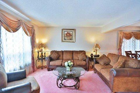 upper - 23 Wandering Tr, House detached with 3 bedrooms, 3 bathrooms and 4 parking in Brampton ON | Image 2