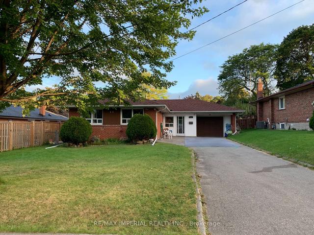 bsmt - 37 Tufton Cres, House detached with 2 bedrooms, 1 bathrooms and 1 parking in Toronto ON | Image 1