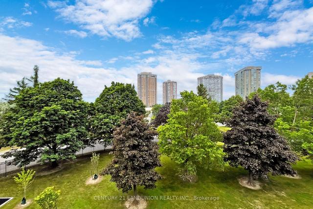 402 - 3303 Don Mills Rd, Condo with 2 bedrooms, 2 bathrooms and 1 parking in Toronto ON | Image 13