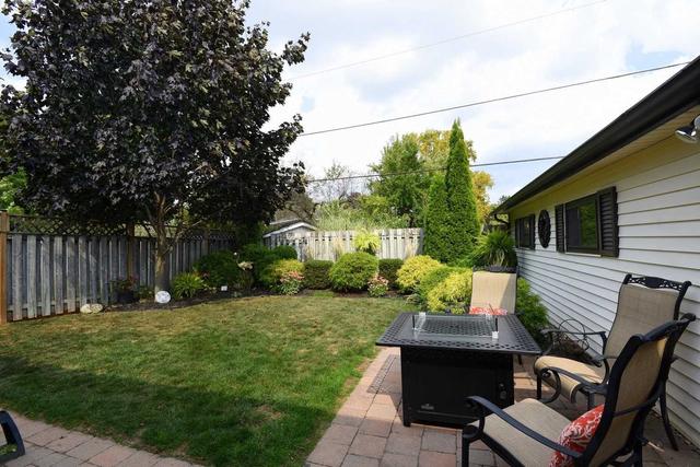 657 Thornwood Ave, House detached with 3 bedrooms, 2 bathrooms and 6 parking in Burlington ON | Image 32