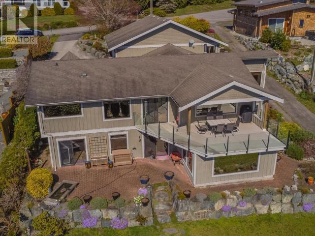 8863 Stark Road, House detached with 4 bedrooms, 2 bathrooms and 3 parking in Powell River B BC | Image 36