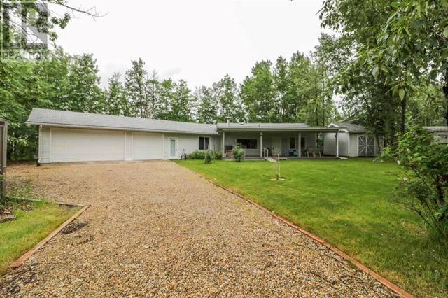 16 Wood Land Crescent, House detached with 5 bedrooms, 2 bathrooms and 5 parking in Ponoka County AB | Card Image