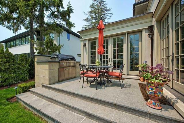 2260 Chancery Lane W, House detached with 3 bedrooms, 5 bathrooms and 8 parking in Oakville ON | Image 6