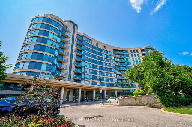813 - 18 Valley Woods Rd, Condo with 2 bedrooms, 2 bathrooms and 1 parking in Toronto ON | Image 12
