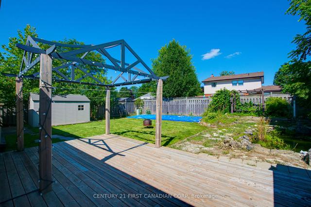 1031 Guildwood Blvd, House detached with 4 bedrooms, 2 bathrooms and 6 parking in London ON | Image 27