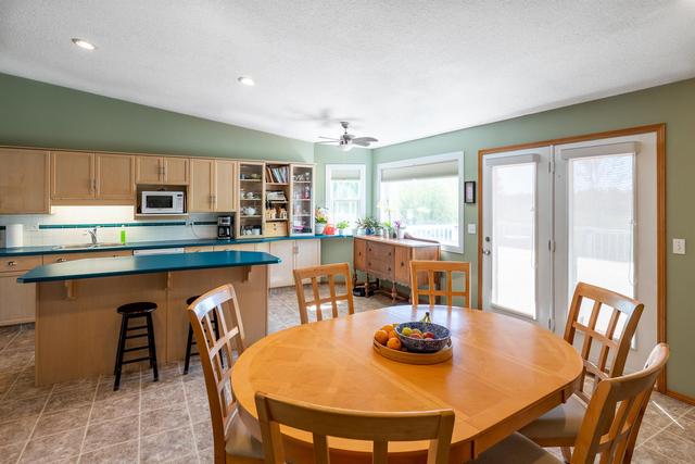 6 Pineview Road, House detached with 4 bedrooms, 3 bathrooms and 4 parking in Whitecourt AB | Image 4