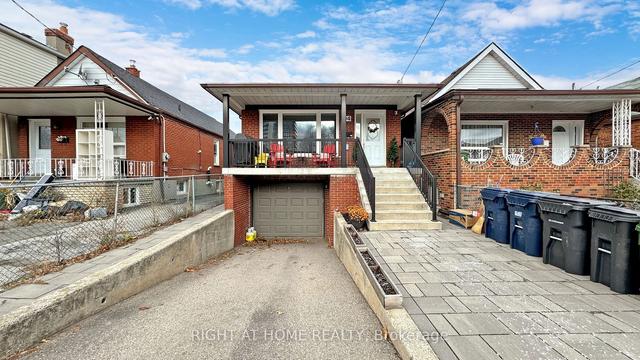 94 Belgravia Ave, House detached with 3 bedrooms, 2 bathrooms and 2 parking in Toronto ON | Image 1