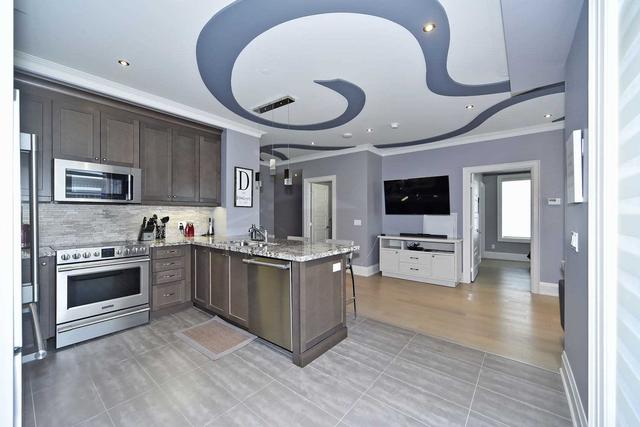 322 - 7 Bond Cres, Condo with 1 bedrooms, 2 bathrooms and 1 parking in Richmond Hill ON | Image 14