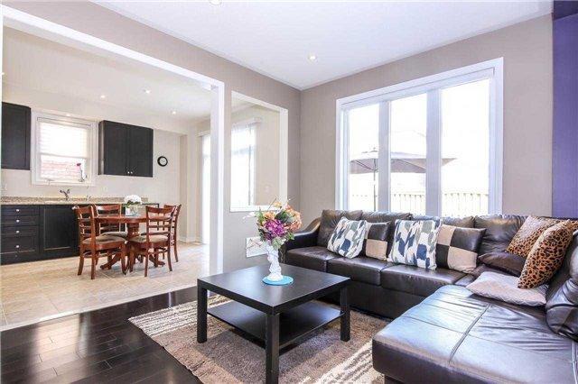 136 Maria Rd, House semidetached with 4 bedrooms, 3 bathrooms and 2 parking in Markham ON | Image 5