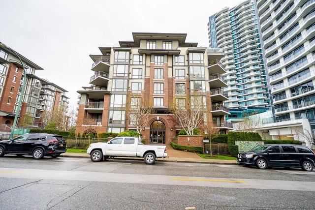 502 - 1550 Martin Street, Condo with 2 bedrooms, 2 bathrooms and 1 parking in White Rock BC | Image 1