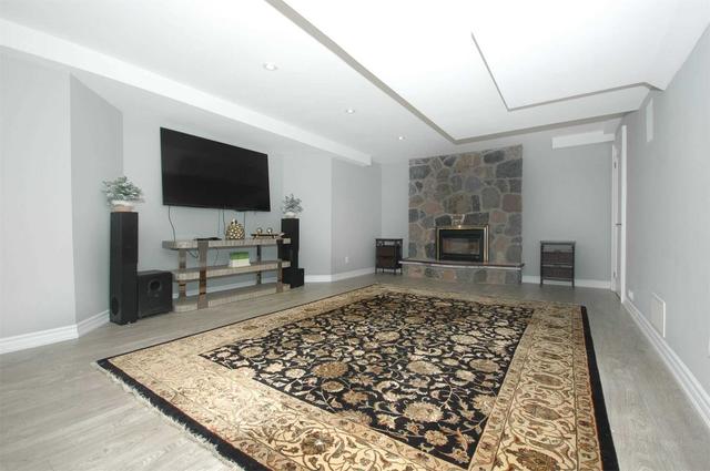1093 Fleet St, House detached with 4 bedrooms, 4 bathrooms and 9 parking in Mississauga ON | Image 14