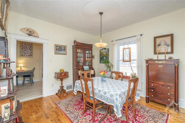 32 Nolan Avenue, Home with 3 bedrooms, 2 bathrooms and 1 parking in Ottawa ON | Image 5