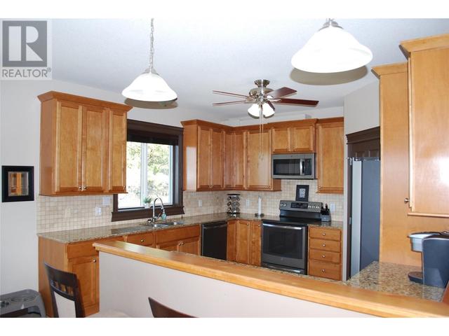 1370 Bullmoose Way, House detached with 3 bedrooms, 3 bathrooms and 12 parking in Okanagan Similkameen A BC | Image 11
