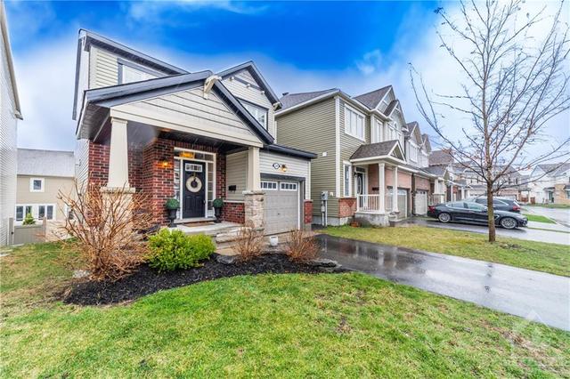 34 Escallonia Court, House detached with 4 bedrooms, 4 bathrooms and 2 parking in Ottawa ON | Image 1