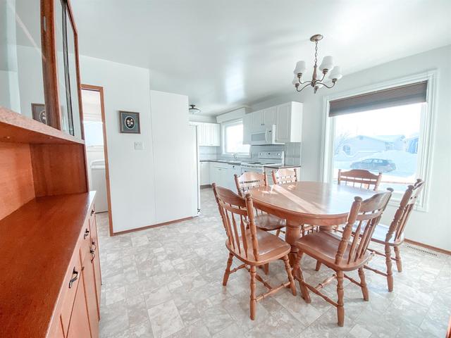 4615 54 Street, House detached with 3 bedrooms, 2 bathrooms and 3 parking in Saddle Hills County AB | Image 16