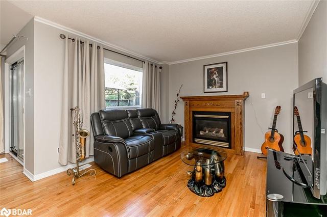 18 Twiss Drive, House detached with 3 bedrooms, 2 bathrooms and 4 parking in Barrie ON | Image 12