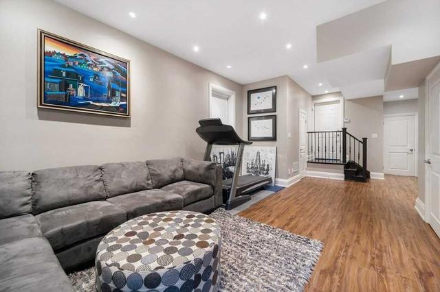 973b Glencairn Ave, House detached with 3 bedrooms, 4 bathrooms and 2 parking in Toronto ON | Image 20