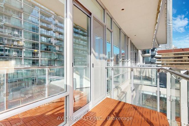 308 - 29 Queens Quay E, Condo with 1 bedrooms, 2 bathrooms and 1 parking in Toronto ON | Image 17