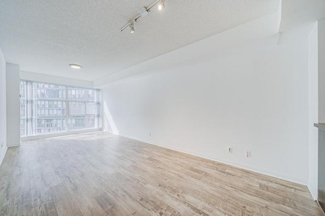 1002 - 11 St Joseph St, Condo with 1 bedrooms, 1 bathrooms and 0 parking in Toronto ON | Image 17