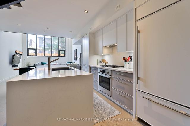 th11 - 50 Bartlett Ave, Townhouse with 2 bedrooms, 3 bathrooms and 2 parking in Toronto ON | Image 2