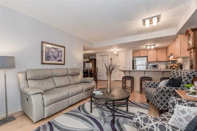 403 - 625 St. David St S, Condo with 3 bedrooms, 2 bathrooms and 2 parking in Centre Wellington ON | Image 4