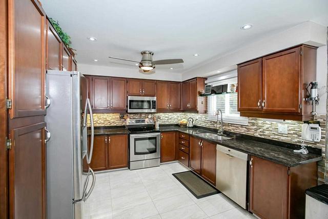 63 Leeward Dr, House detached with 4 bedrooms, 3 bathrooms and 6 parking in Brampton ON | Image 28
