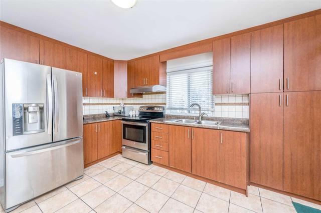 4 Burlington St, House detached with 3 bedrooms, 3 bathrooms and 6 parking in Mississauga ON | Image 8