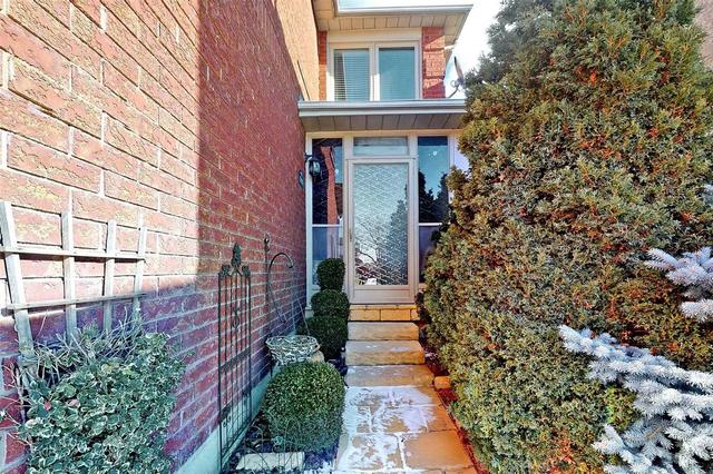 619 Pinder Ave, House semidetached with 3 bedrooms, 3 bathrooms and 3 parking in Newmarket ON | Image 27